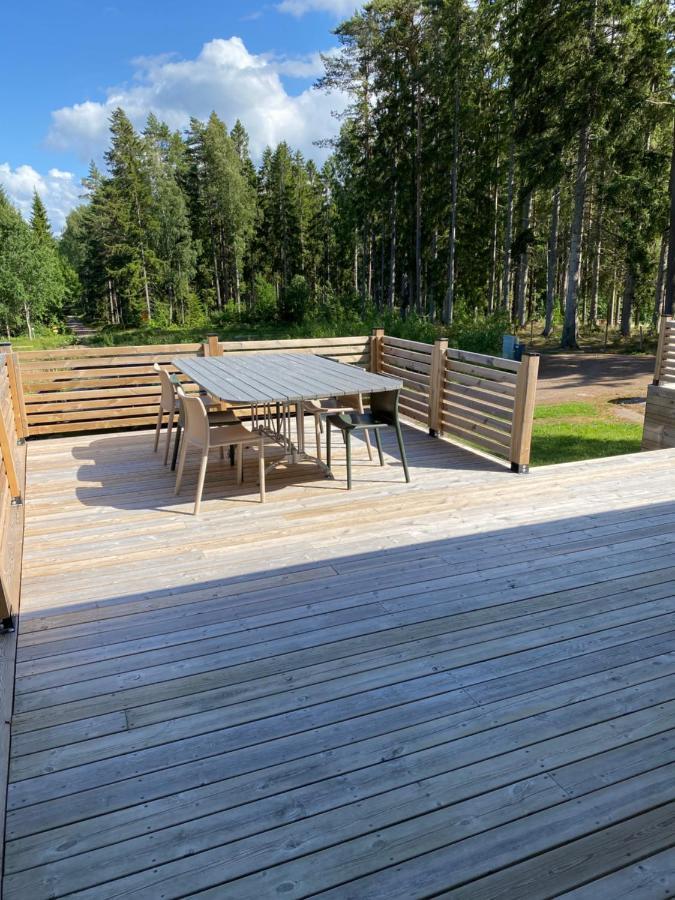 Stuga Pa Oe / Naerhet Till Vatten Mariestad Bagian luar foto